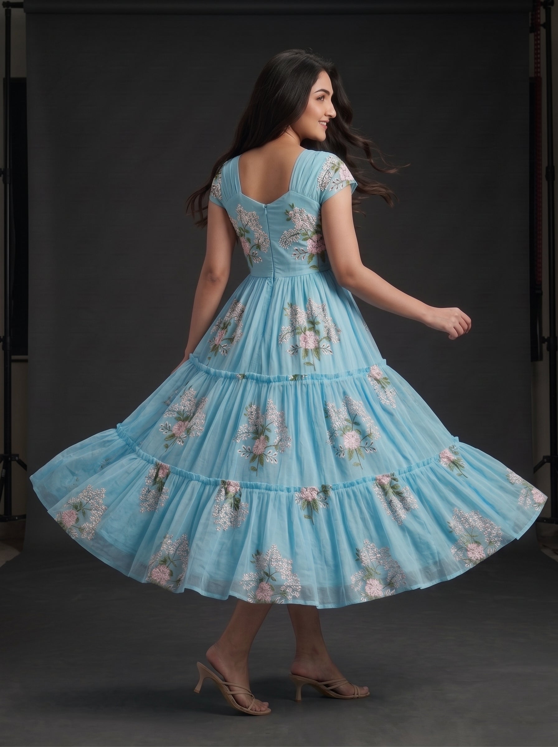 TIERED MIDI DRESS KAMALA - SKY BLUE
