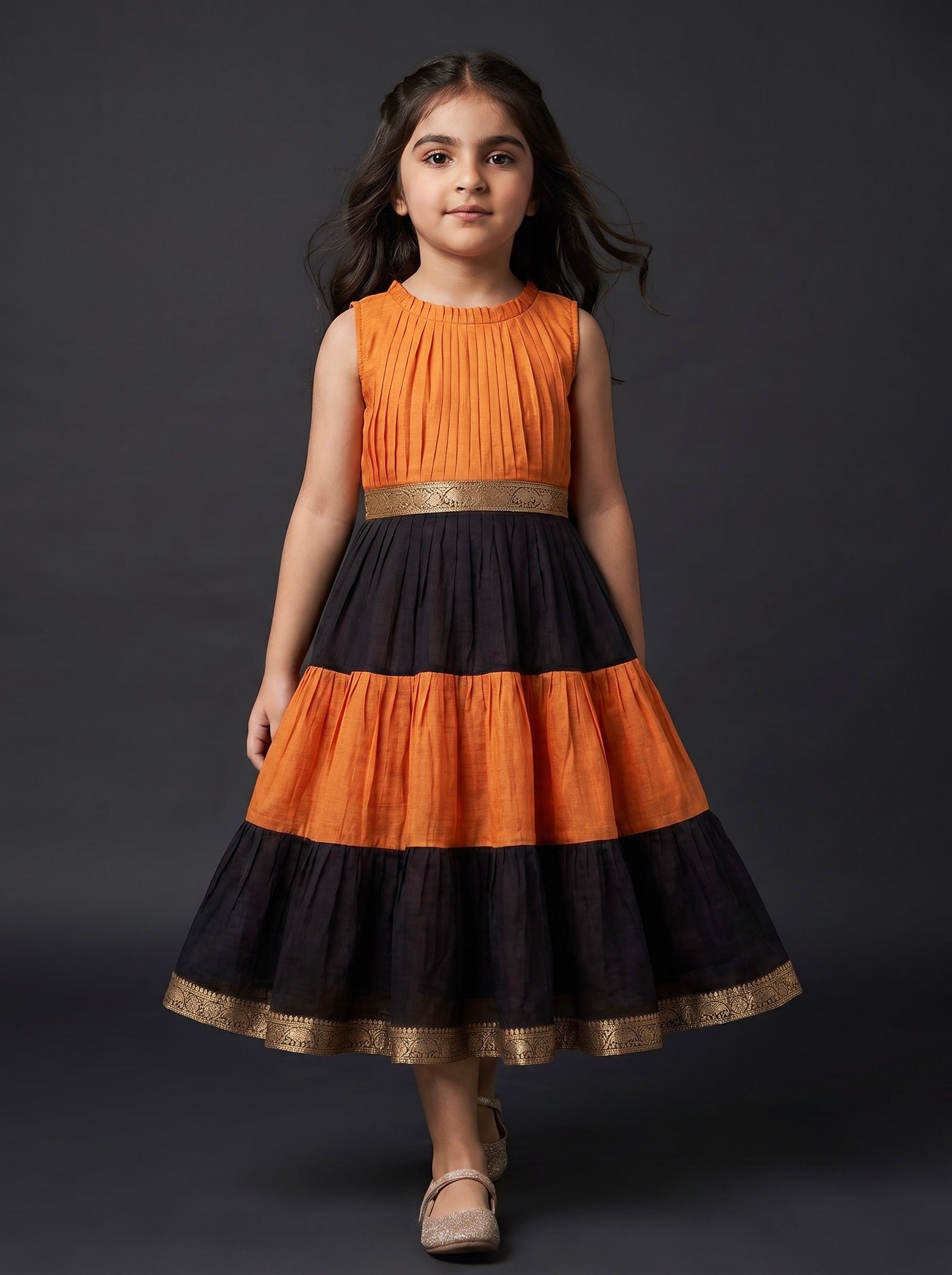 PLEATED ZARI TIER DRESS MINI GAURI - AMBER NOIR