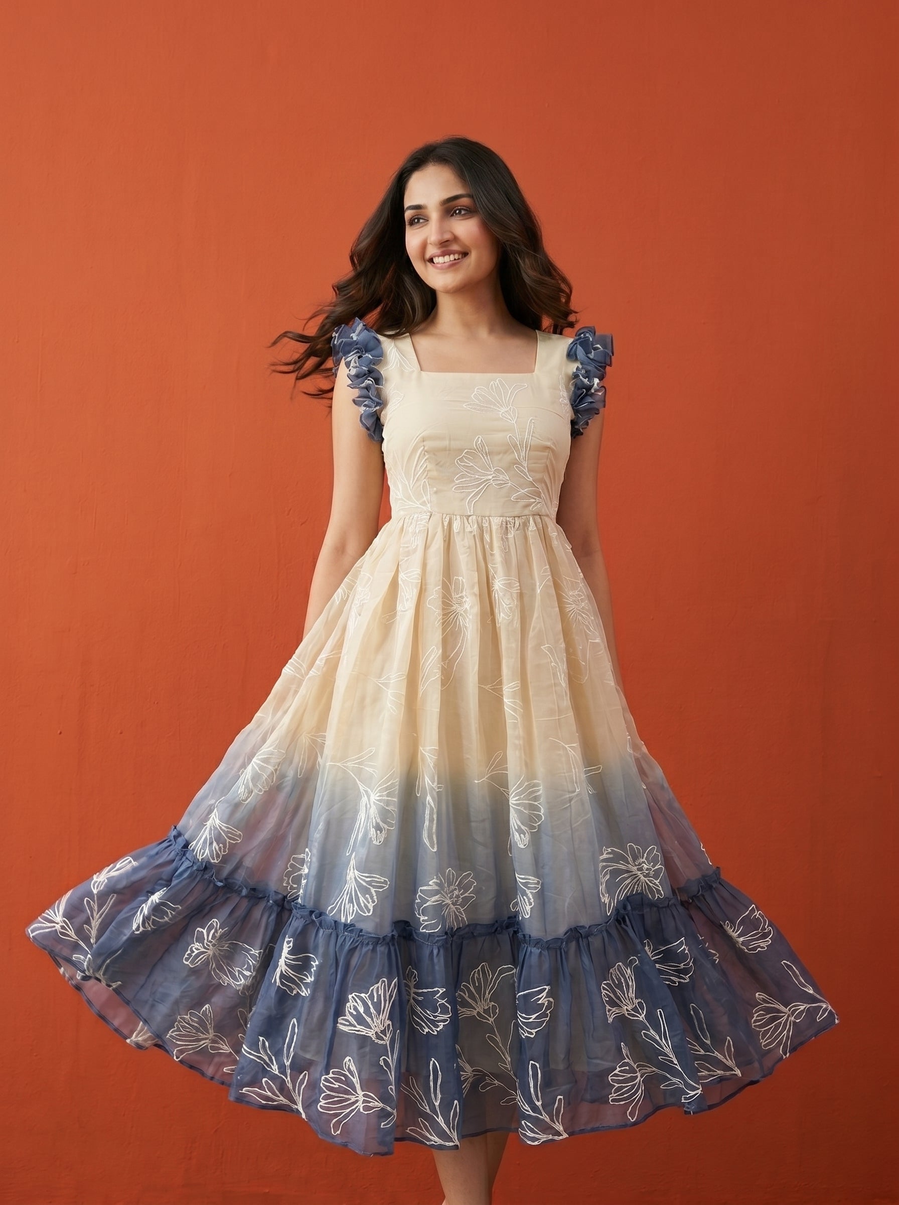 Tiered Midi Dress Rangini -  Ombré white and blue
