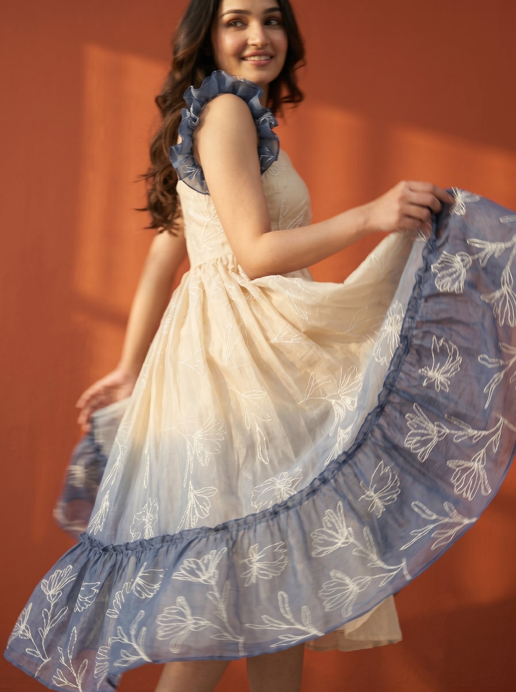 Tiered Midi Dress Rangini -  Ombré white and blue